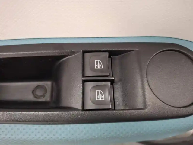 Renault Twingo iii 1.0 sce 70 e6c — photo 34