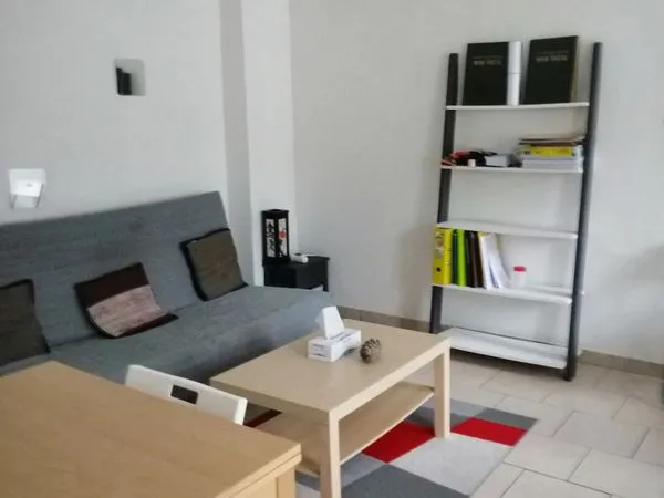 A vendre F1bis F2