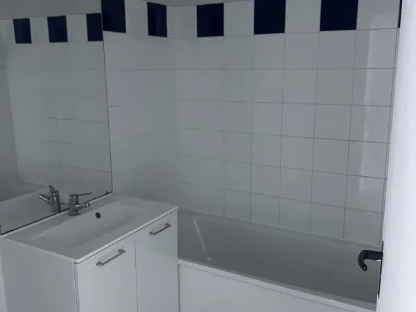 2 chambres à louer pour étudiant ou personnes seule à 420 toutes charges comprises, pas d'apl. Le lo