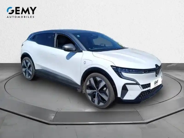 Renault Megane e-tech ev60 220 ch super charge — photo 3