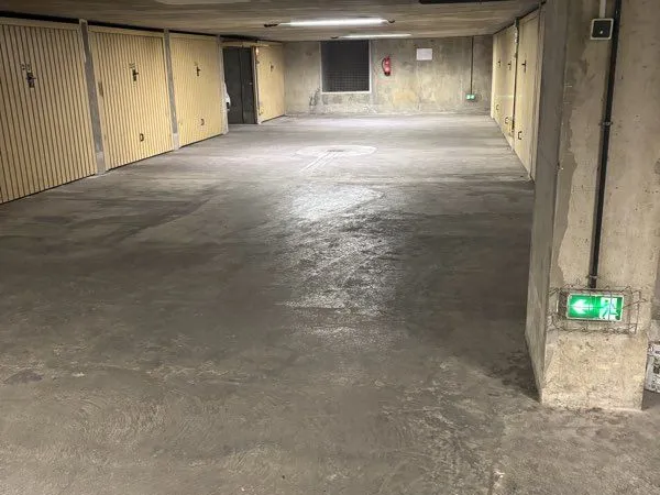Garage lyon 7. Berthelot/jean mace