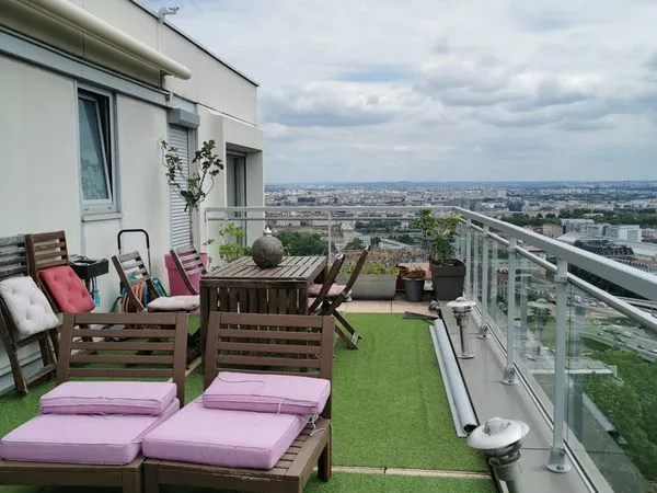 T6 rue des tourelles les hauts de saint just 69005 lyon