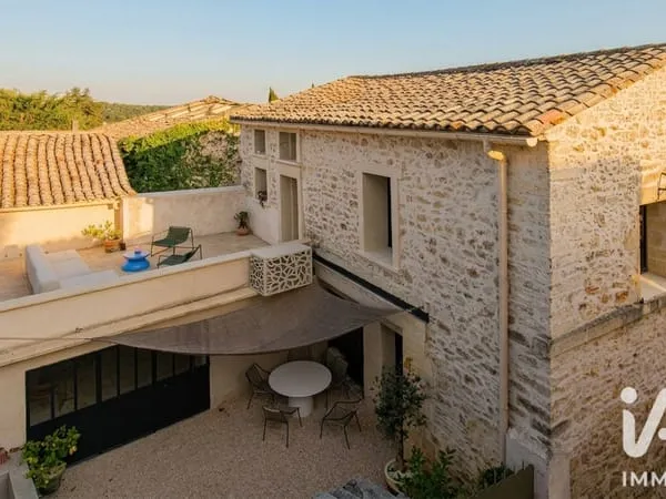 Maison 8 pièces 340 m²