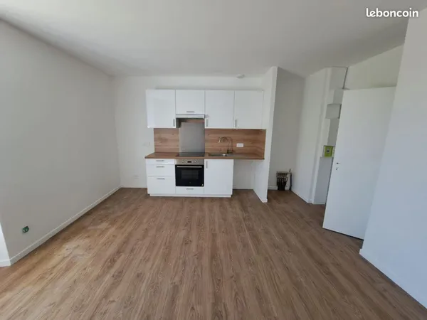 T3 rénové de 65 m² - Charavines - 830 HC