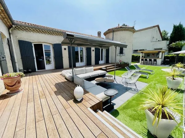 Maison de plain-pied 10 pièces 300 m²