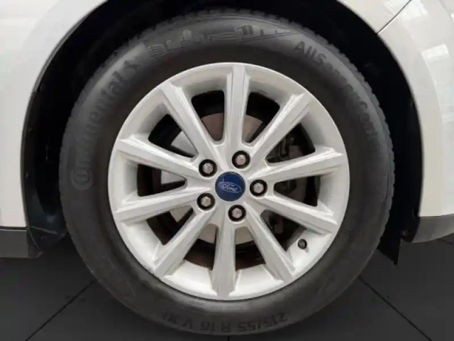 Ford C-Max 1.0 ecoboost 125ch stop&amp;start titanium — photo 11
