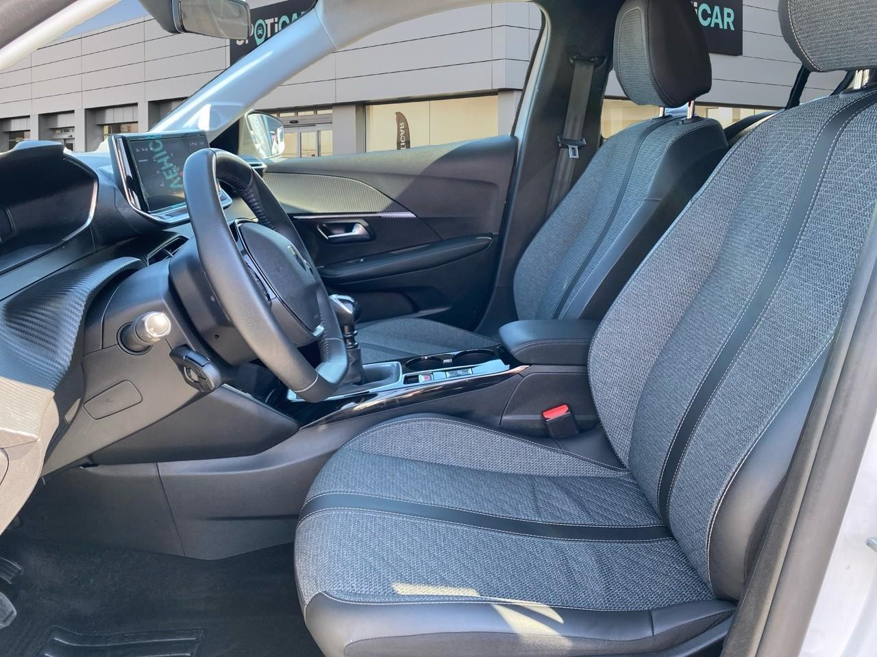 Peugeot 208 1.2 puretech 100ch s&s allure — photo 9
