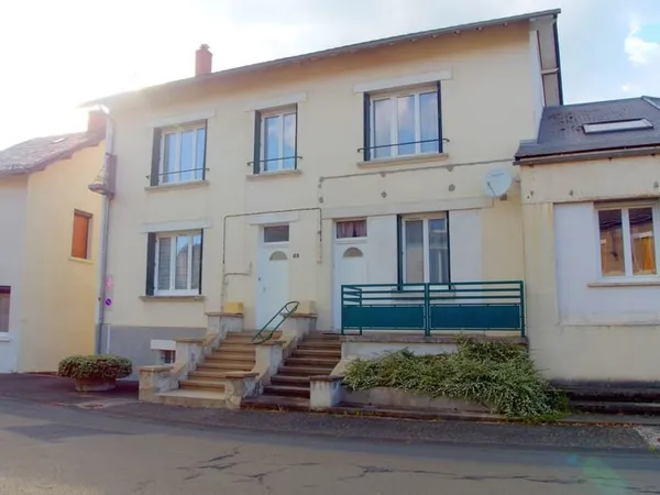 Maison 200 m2 avec 2 Logements à vendre à Messeix