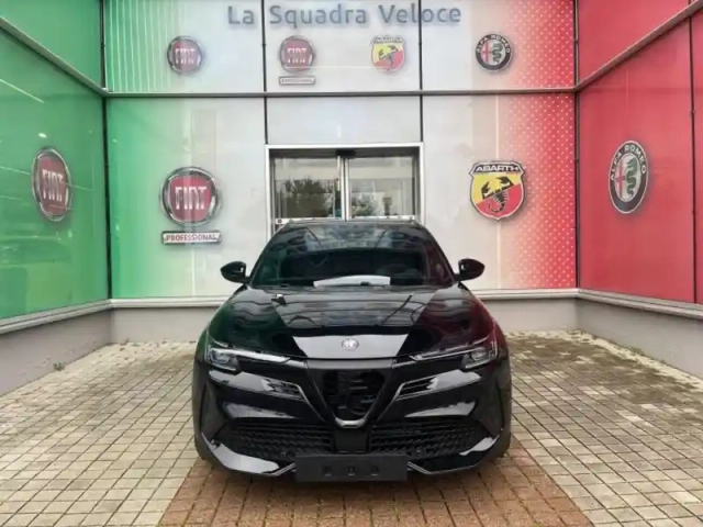 Alfa Romeo Junior elettrica 280ch veloce — photo 2