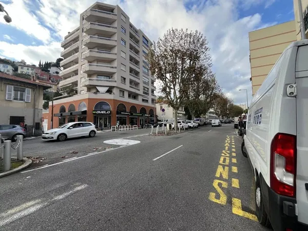 Local commercial 38 m²