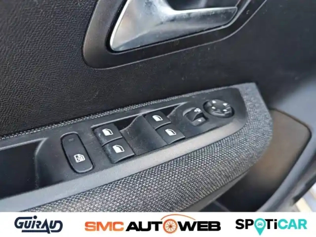Peugeot 208 puretech 100 s&amp;s eat8 — photo 12