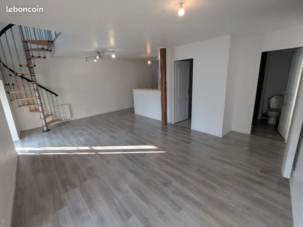 Appartement - 3 pièces - 83m² - Puiseaux