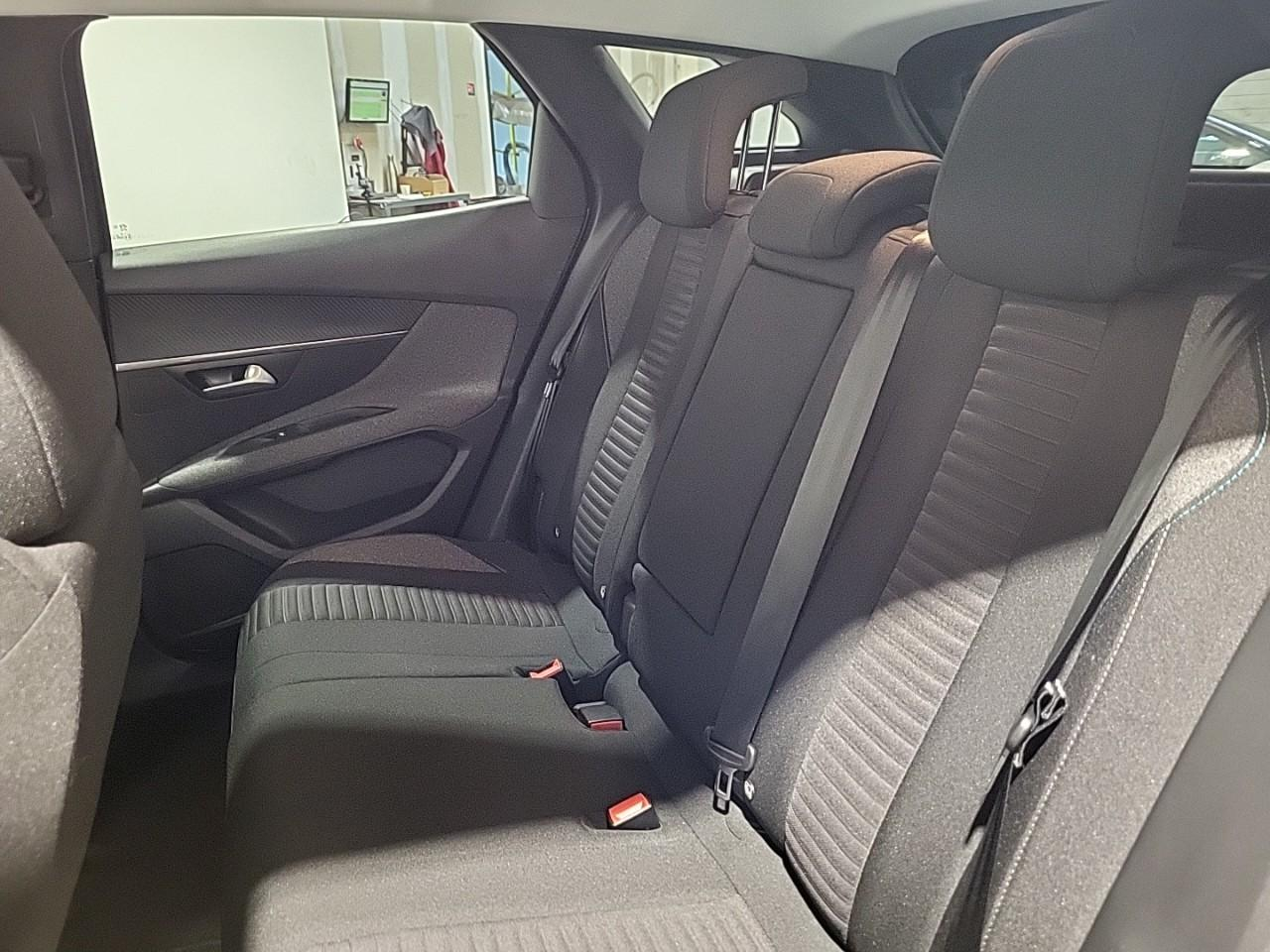 Peugeot 3008 puretech 130ch s&s bvm6 style — photo 13