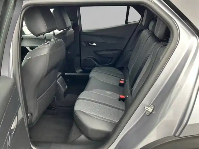 Peugeot 2008 130 s&amp;s eat8 — photo 12