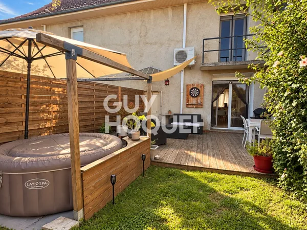 CHIMILIN - MAISON DE VILLE PLEINE DE CHARME AVEC TERRASSE ET JARDIN