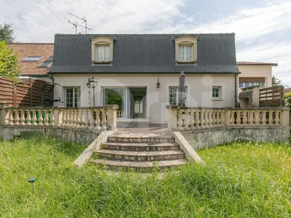 Maison 8 pièces 195 m²