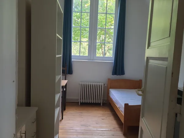 Loue chambre chez l'habitant - 15m²