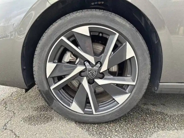 Peugeot 308 sw puretech 130ch s&amp;s eat8 — photo 13