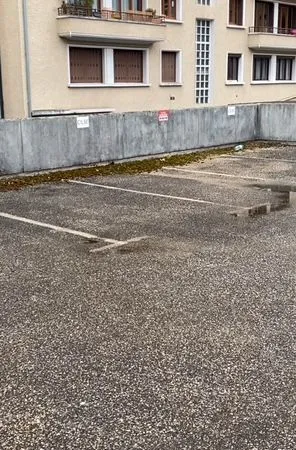 Place de parking extérieur sécurisé - Avenue du Rhône Annecy