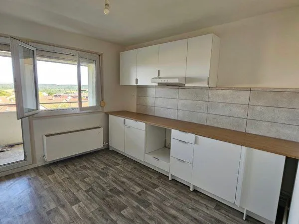 Logement F3 avec balcon