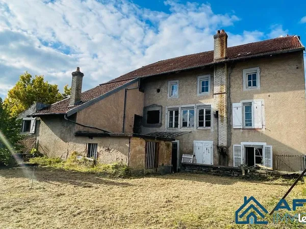 Maison 7 pièces 300 m²