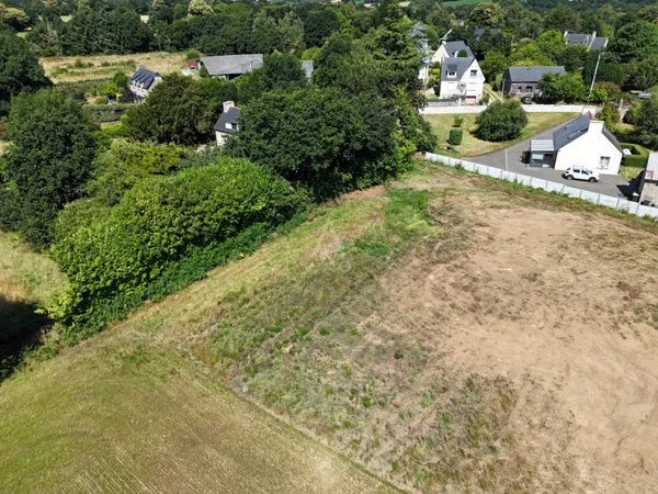 Terrain constructible 998 m²
