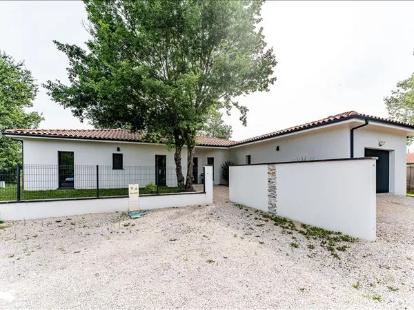 Villa de 5 pièces principales