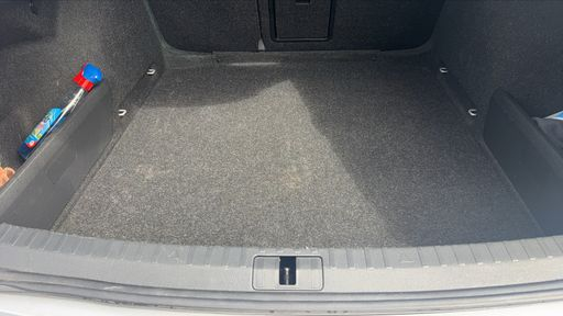 Skoda Octavia 1.5 eTSI 150 DSG7 - Business – 2023 – 156283 km – Hybride essence – Boîte Automatique — photo 45