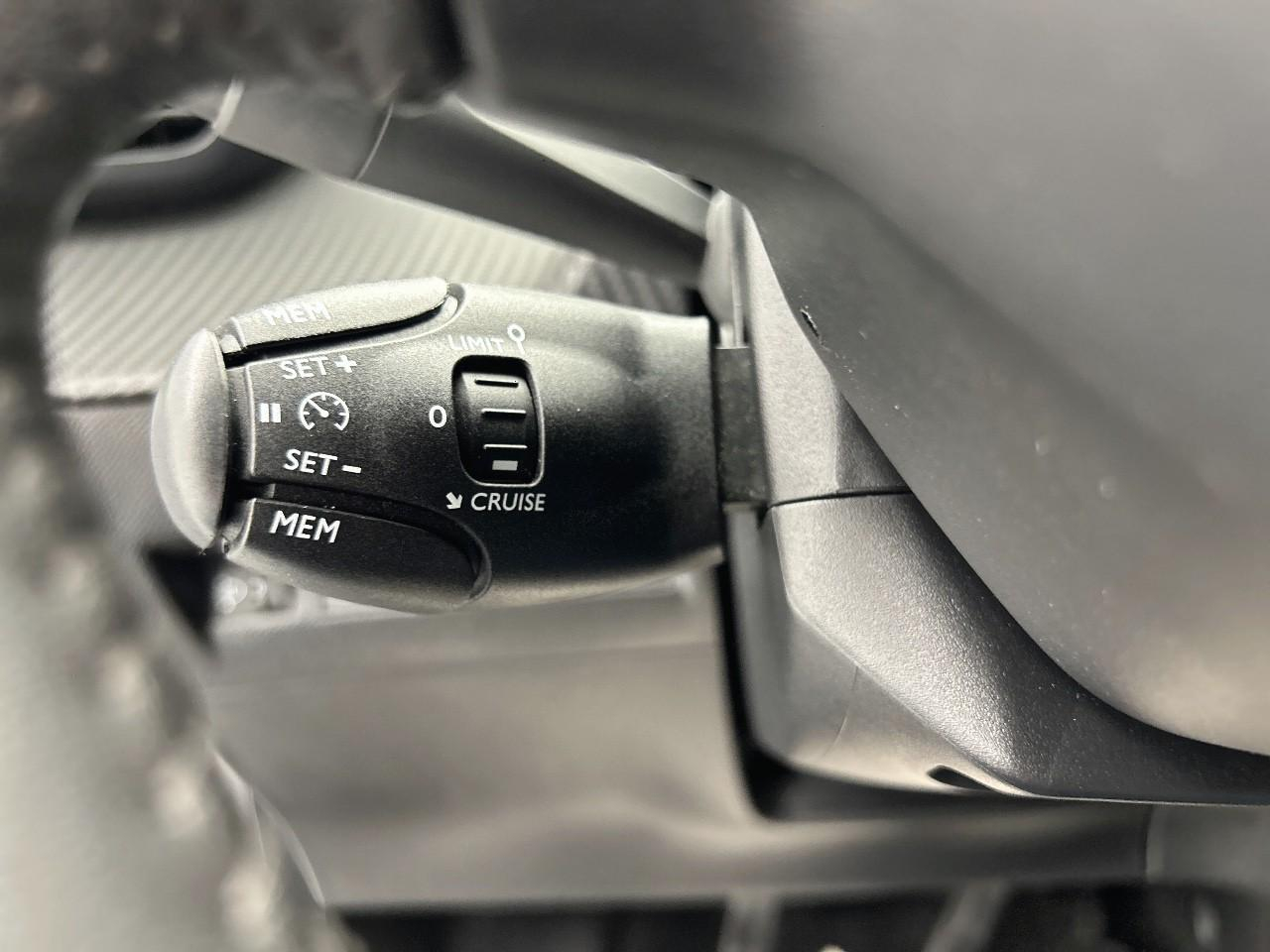 Peugeot 208 puretech 100 s&s bvm6 style — photo 19