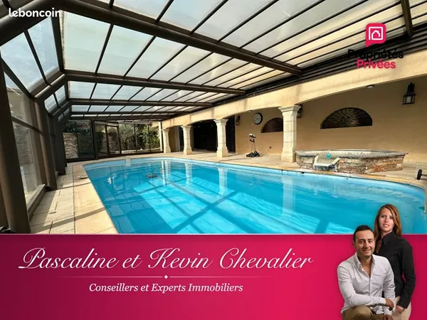 Maison 7 pièces 315 m²