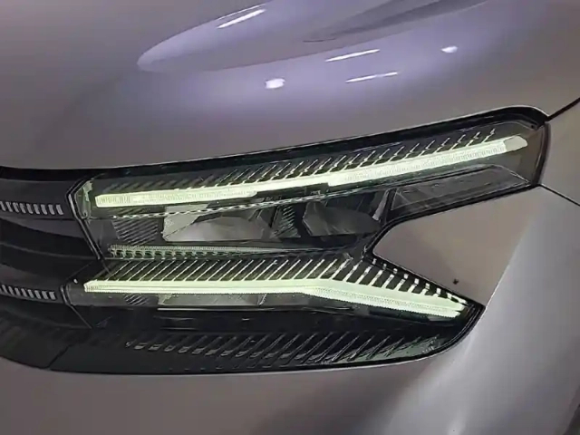 Citroën C5 Aircross puretech 130 s&amp;s bvm6 — photo 16