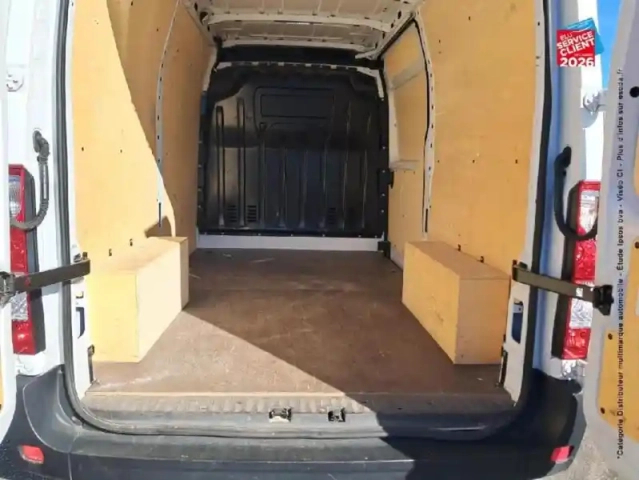 Renault Master fg f3300 l2h2 2.3 blue dci 135ch grand confort euro6 — photo 14