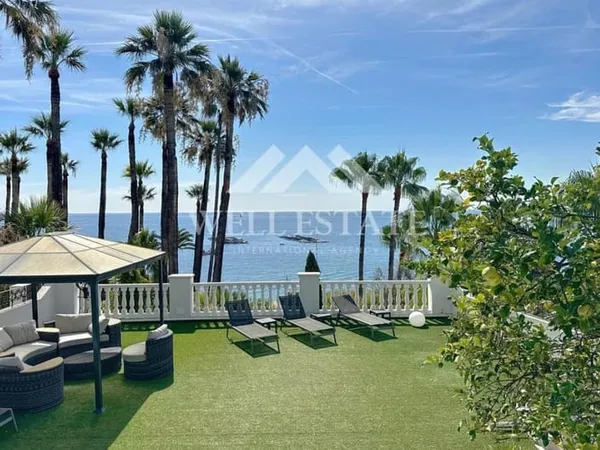 Villa avec piscine - vue mer panoramique - à pieds de la mer