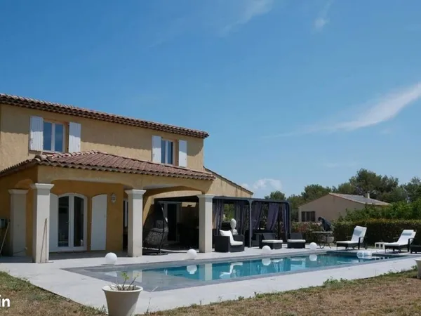 Colocation villa calme avec piscine