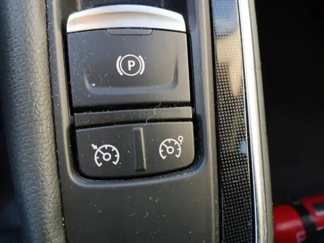 Renault Scenic blue dci 120 — photo 17
