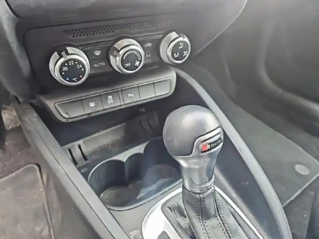 Audi A1 sportback 1.0 tfsi 95ch ultra midnight series s tronic 7 — photo 12