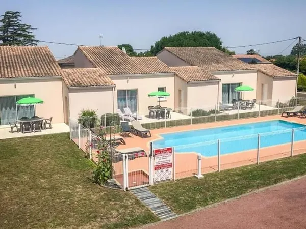 Maison 16 pièces 400 m²