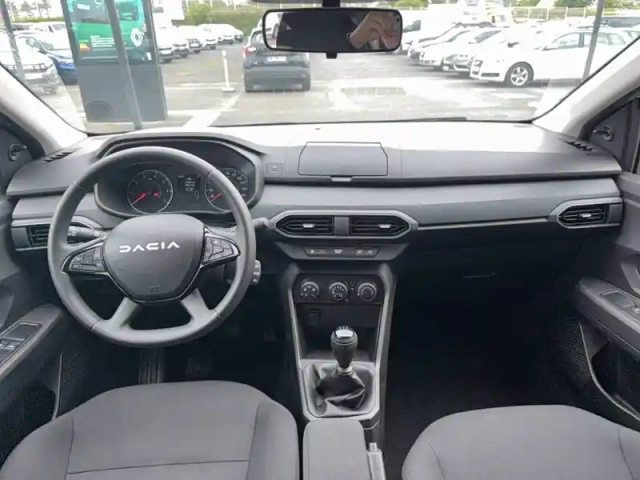 Dacia Sandero eco-g 100 — photo 13