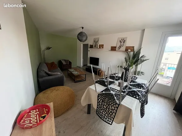 MILLAU - Appartement F4 meublé avec garage - 84,72 m²