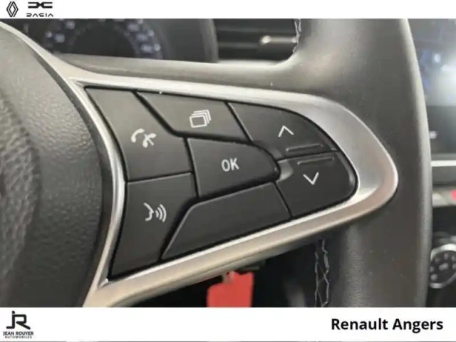 Renault Clio 1.5 blue dci 100ch evolution — photo 14