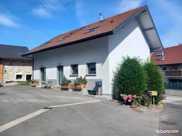 Maison bioclimatique de 153 m² 8 pièces Lyaud