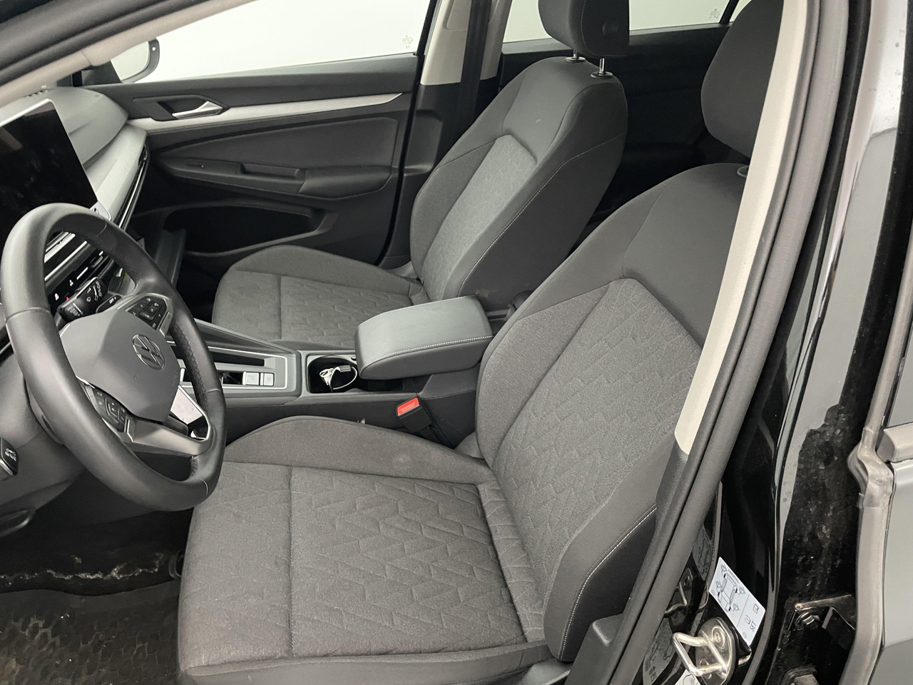 Volkswagen Golf 8 — photo 9