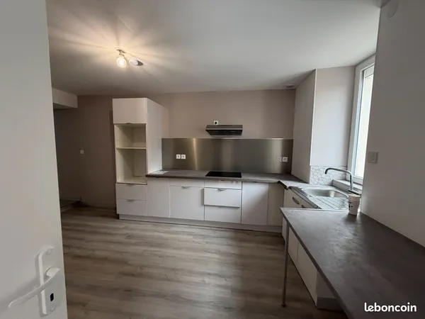 Maison t5 avec exterieur