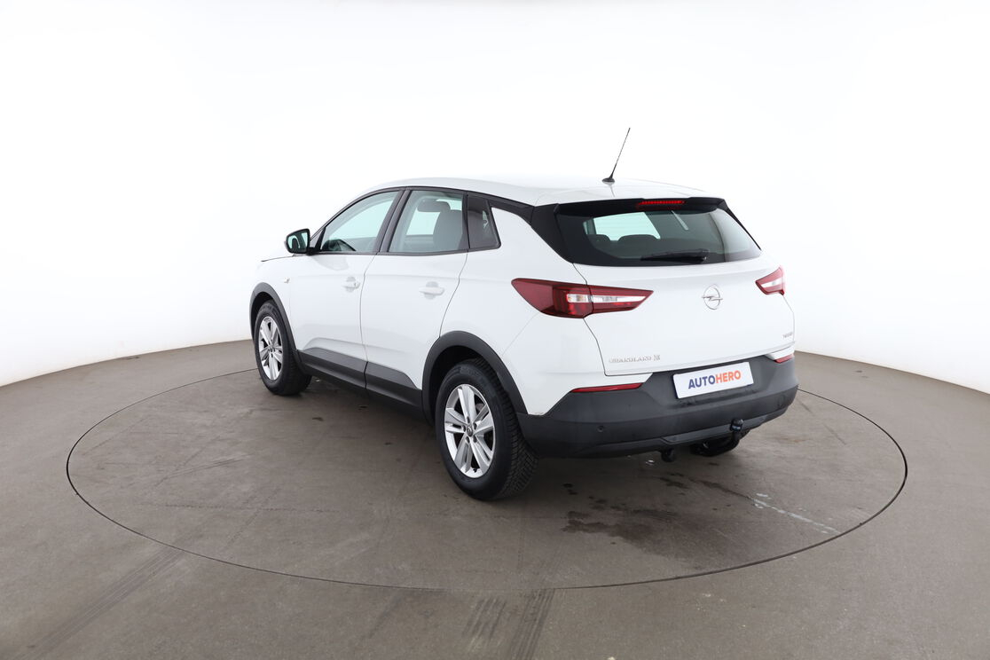 Opel Grandland X 1.2 Turbo Auto — photo 3