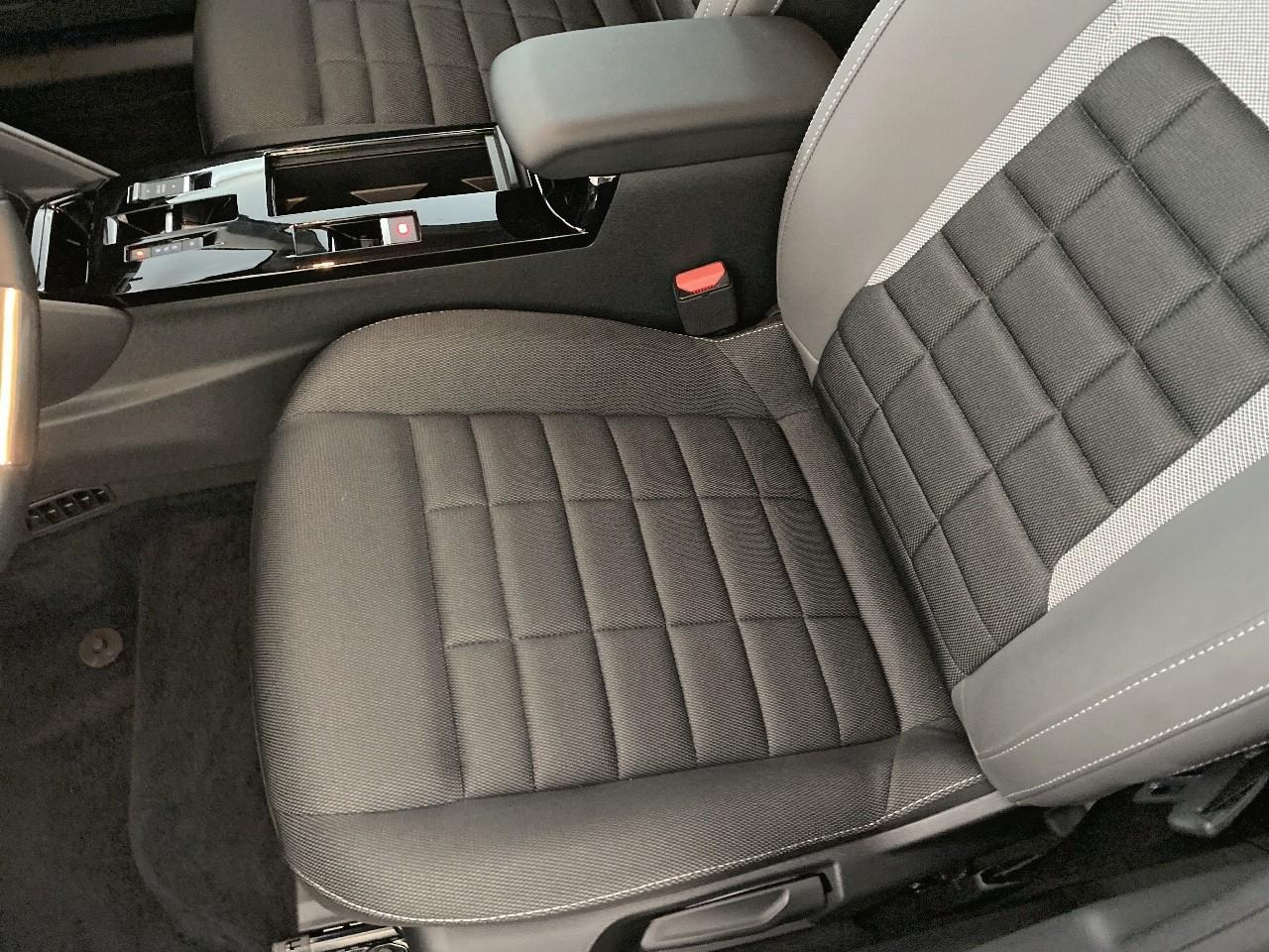 Citroën C4 hybride 136 e-dcs6 plus — photo 9