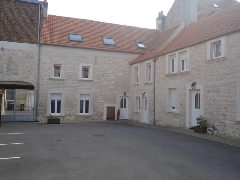 Photo 1