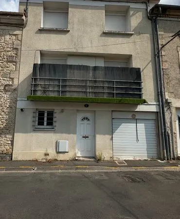 Maison / immeuble rénové 87m2 habitable + garage