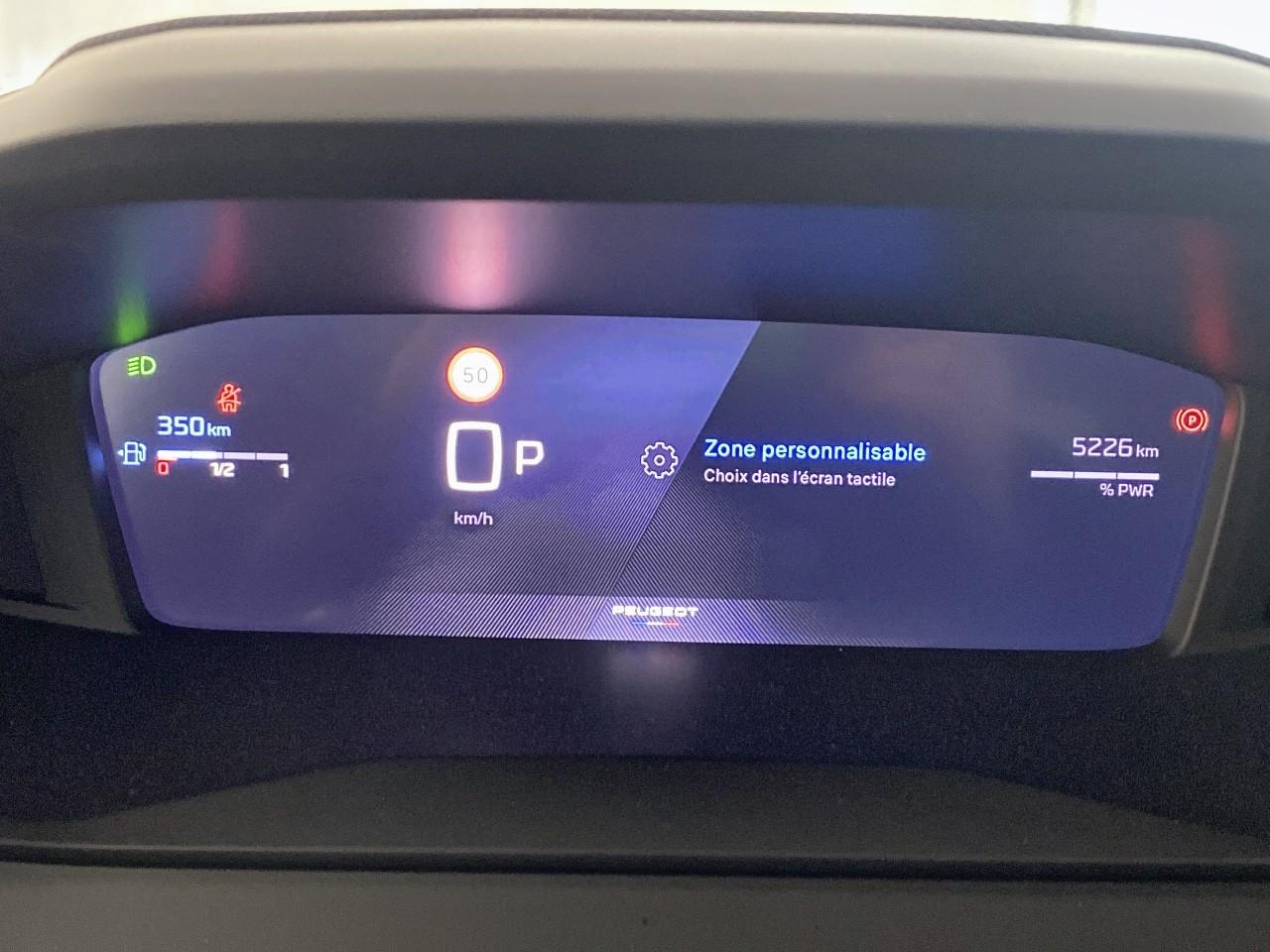 Peugeot 2008 hybrid 145 ch e-dcs6 allure — photo 14