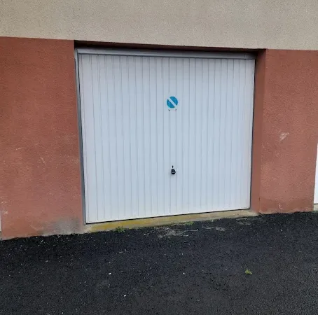 Stationnement Location Aurillac   50€