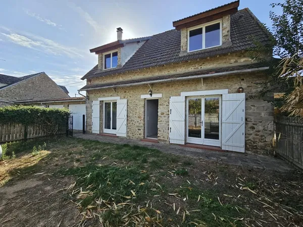 MAISON A VENDRE A ROINVILLE DE 6 PIECES - 4 CHAMBRES
